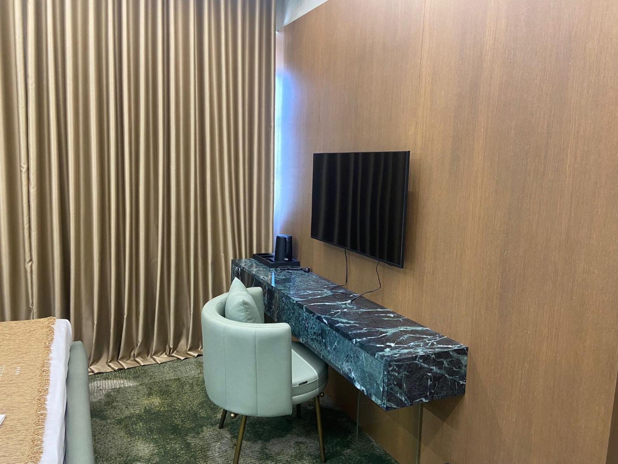 Hotel Sazani 4*