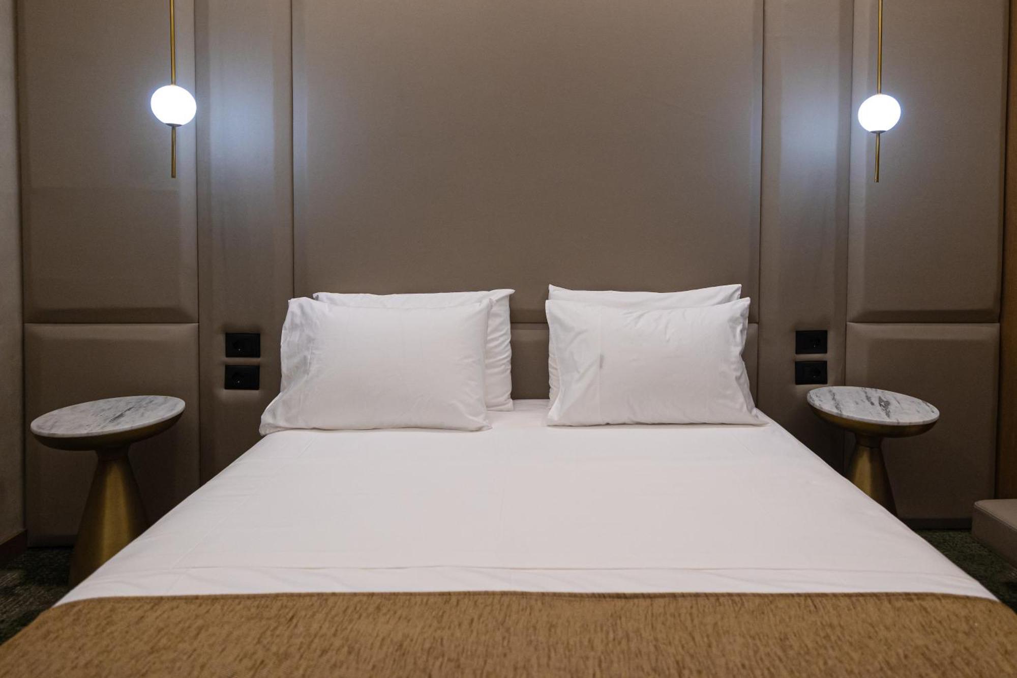 Sazani Hotel 4*
